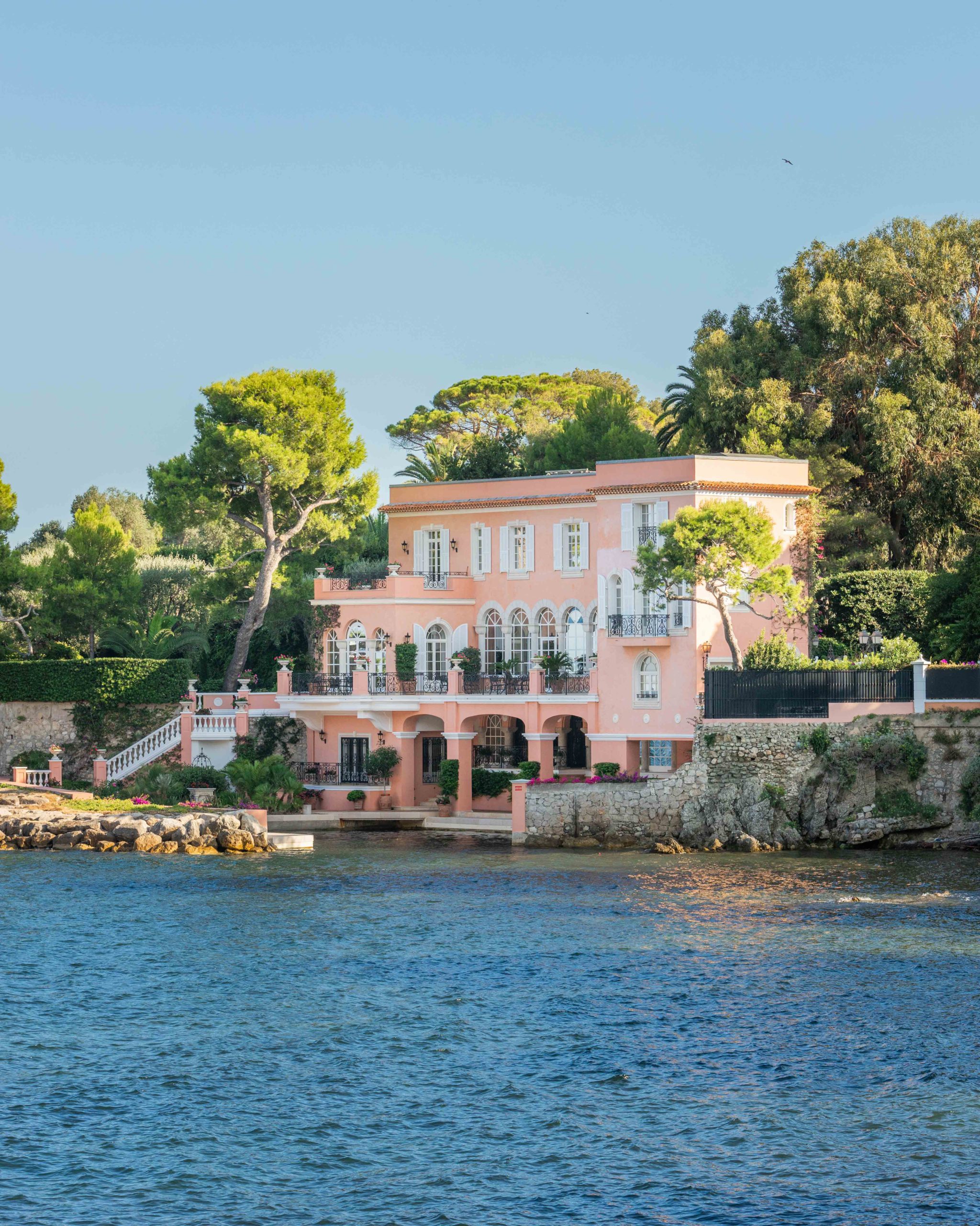 Day trip to Saint-Jean-Cap-Ferrat, treasure of the French Riviera ...
